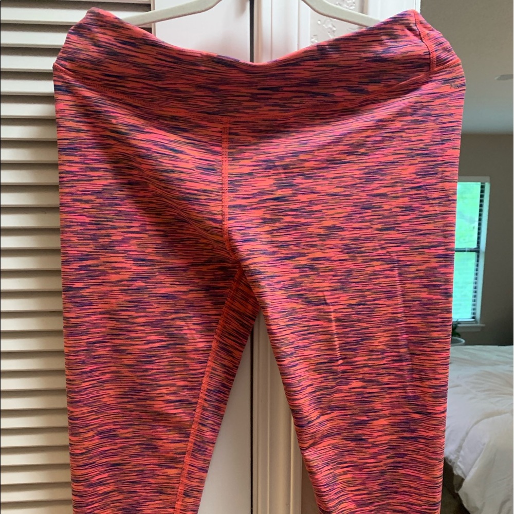 Fabletics cropped leggings